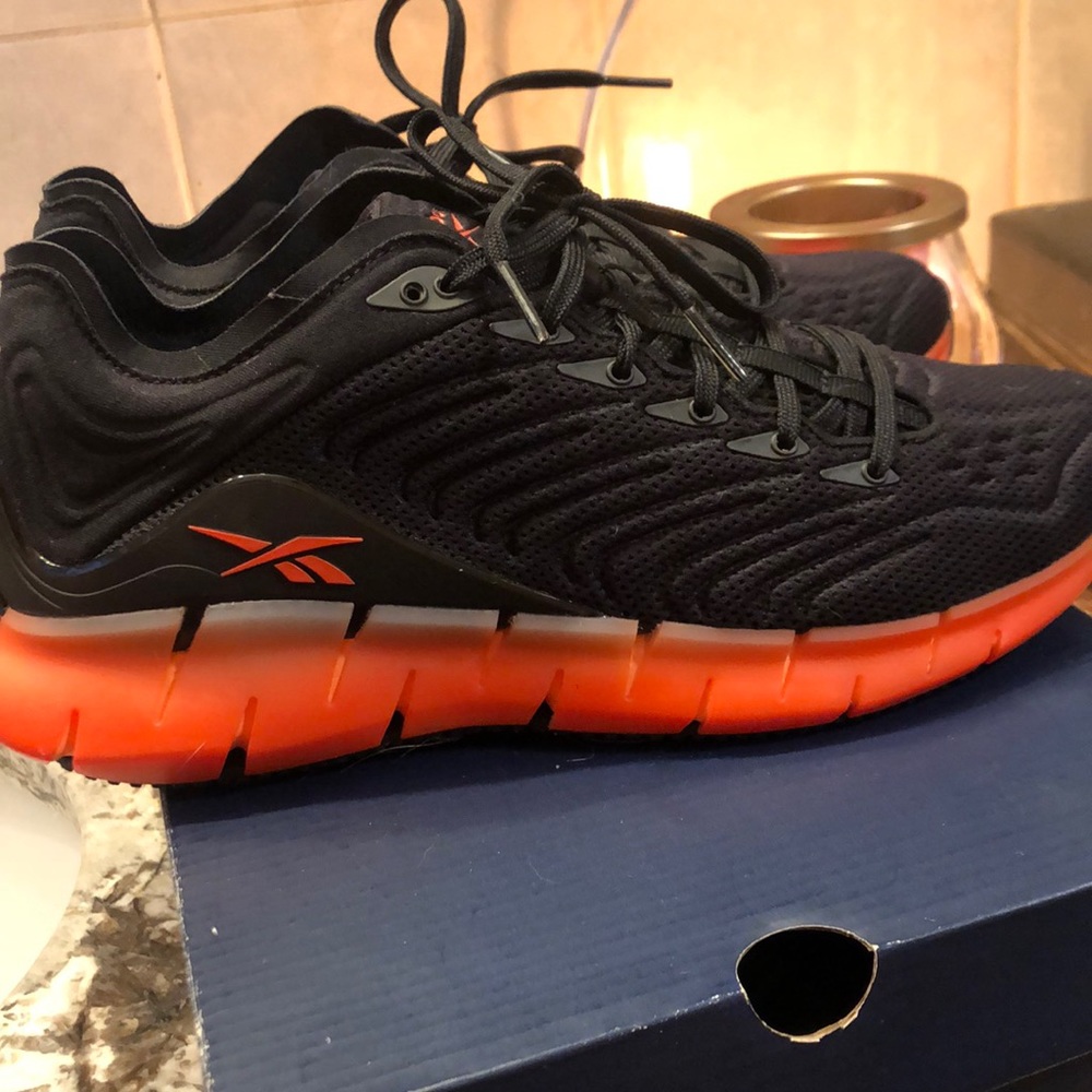 Reebok kinetica running shoe